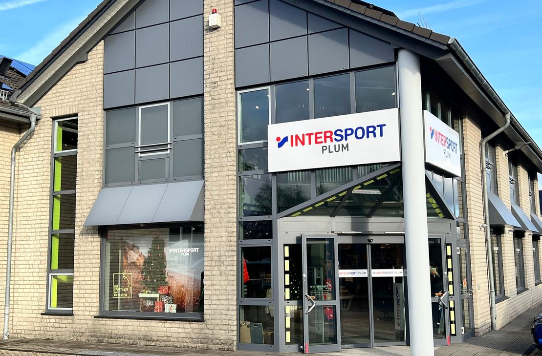 Thomas Plum führt elf Standorte im Intersport-Verbund. Schaltzentrale ist das ursprüngliche Schuh- und Sporthaus an der Grünepleistraße in Roetgen.