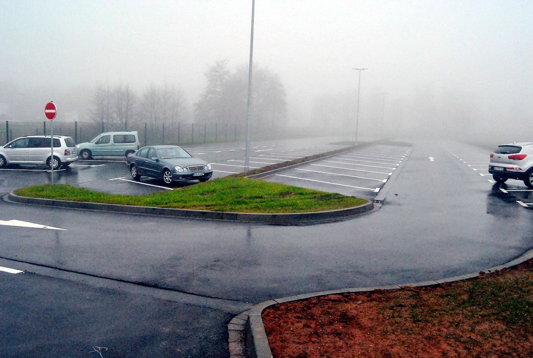 130 Stellplätze stehen auf dem neuen, beleuchteten Pendlerparkplatz am Kreisverkehr Breitenbenden zur Verfügung.