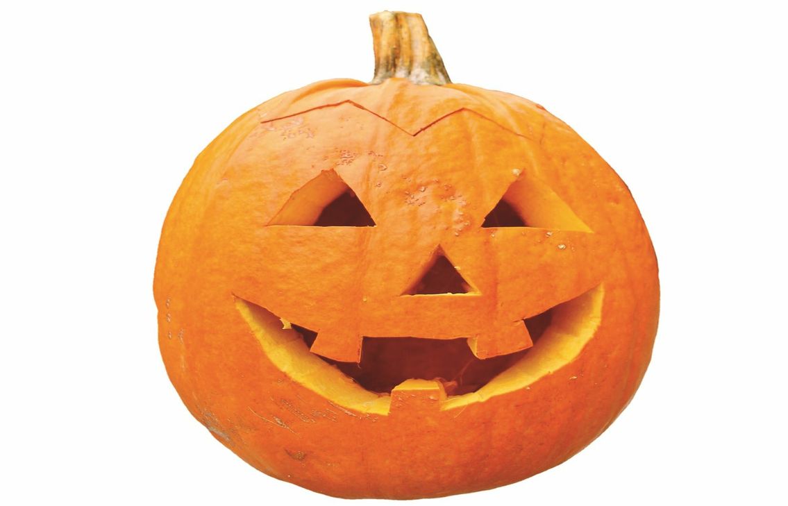 Der Legende nach hat Halloween den ausgehölten und beleuchteten Kürbis einem notorischen Trunkenbold und Schlitzohr namens Jack Oldfield zu verdanken.