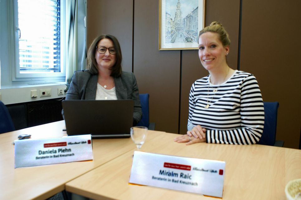 Unkomplizierte Anlaufstelle für Ratsuchende: Miriam Raic und Daniela Plehn beraten und unterstützen Verbraucher bei im Stützpunkt der Verbraucherzentrale Bad Kreuznach.