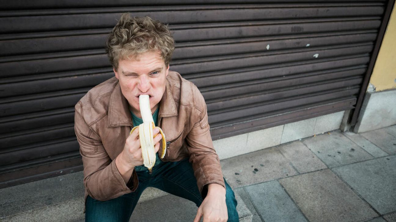 Thomas Spitzer tritt beim Poetry Slam auf. Foto: FF