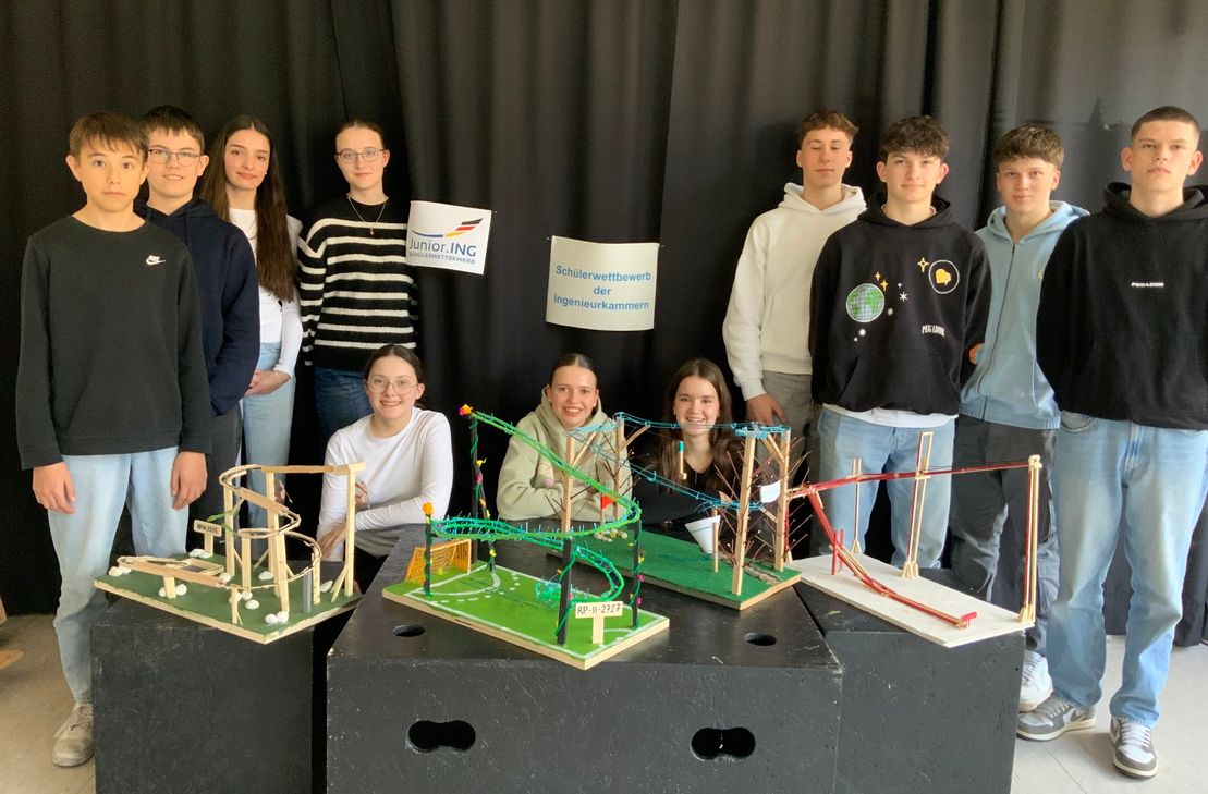 Die erfolgreichen Schülerinnen und Schüler des Traben-Trarbacher Gymnasiums.