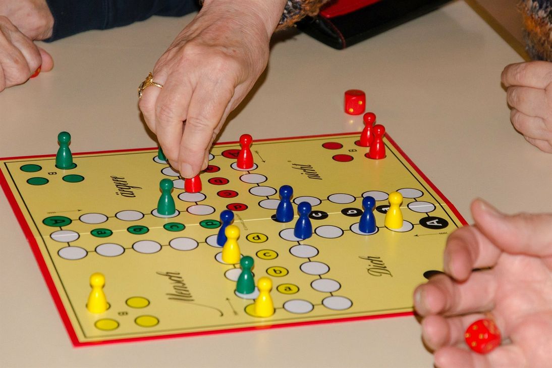 Jeden Donnerstag findet im Pfarrheim Kall ein Spieletreff statt.