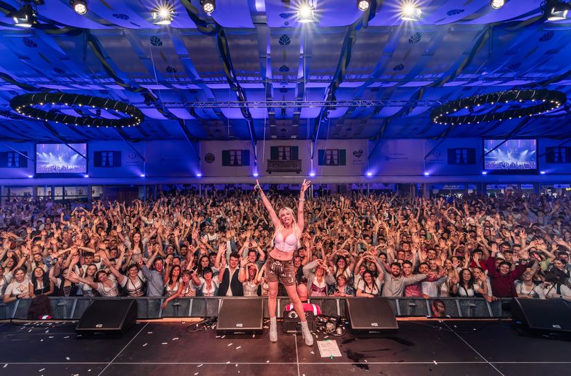 Begeistert ihre Fans: "Mia Julia"