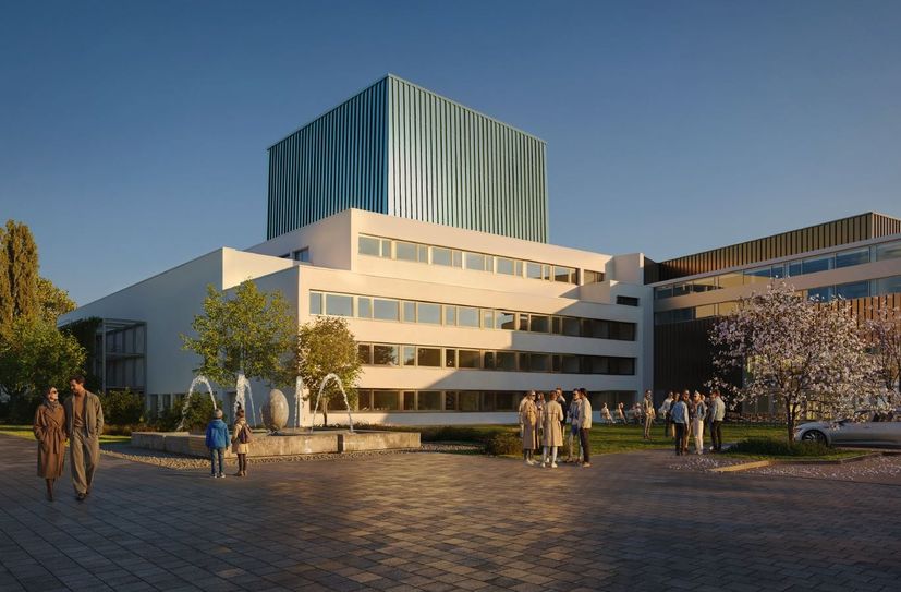 Der Gebäudeteil des Theaters am Heinz-Tietjen-Weg ändert sich äußerlich nicht allzu stark. Neu ist insbesondere das Stahlgerüst an der Gebäudeseite, in dem Technik verbaut wird und das als Rankhilfe für eine Begrünung dient.