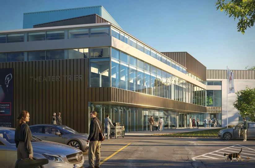 Der neue Orchesterprobesaal, der sich in Richtung Augustinerhof erstreckt, ermöglicht durch die Glasfassade Einblicke ins Innere des Theaters. Der Anbau ist allerdings nicht mehr so gläsern wie ursprünglich einmal angedacht, was vor allem mit der Akustik zusammenhängt.