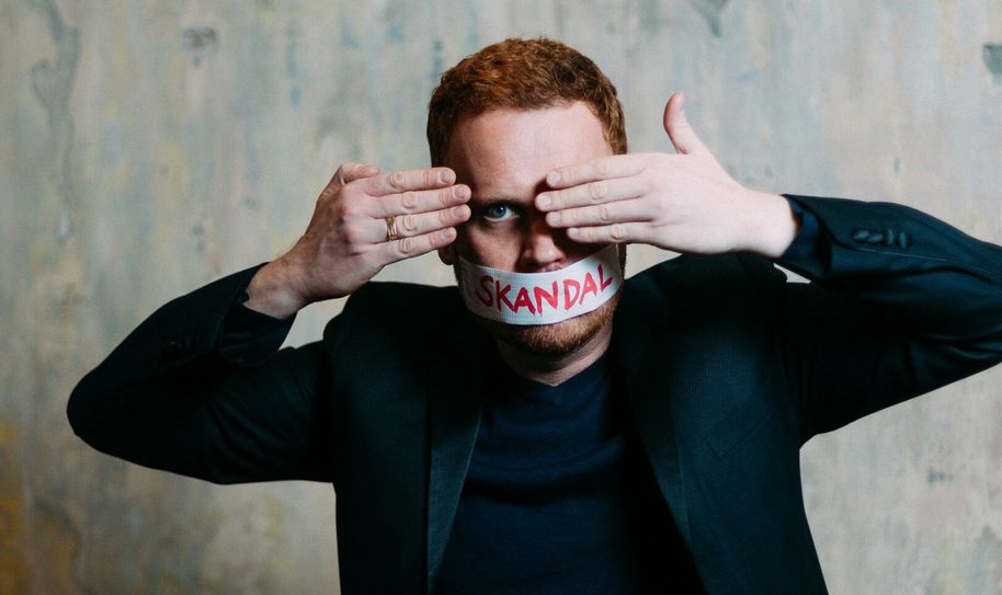 Stand-up Comedian, Poetry Slammer und Satiriker Florian Hacke ist am 25. Februar zu Gast im »Casa Una« in Bad Kreuznach.                                            Foto: Henrich Robke