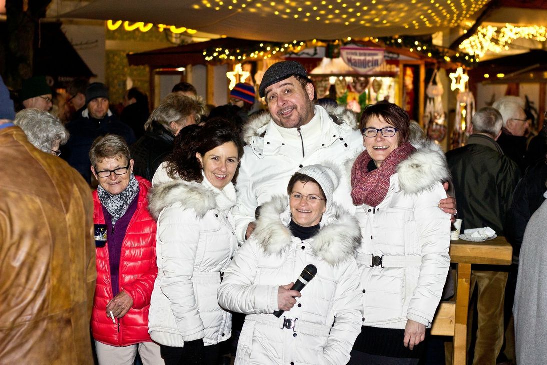 Haben Weihnachtsschlager & Christmas Songs im Gepäck: „Bobby & Out of control".Foto: Stadt Wittlich