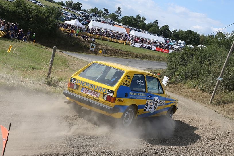 Im Juli sollen bei der zehnten Auflage des »Eifel Rallye Festivals« wieder etliche historische Rallye-Fahrzeuge um Daun düsen. Foto: R.B. Hahn