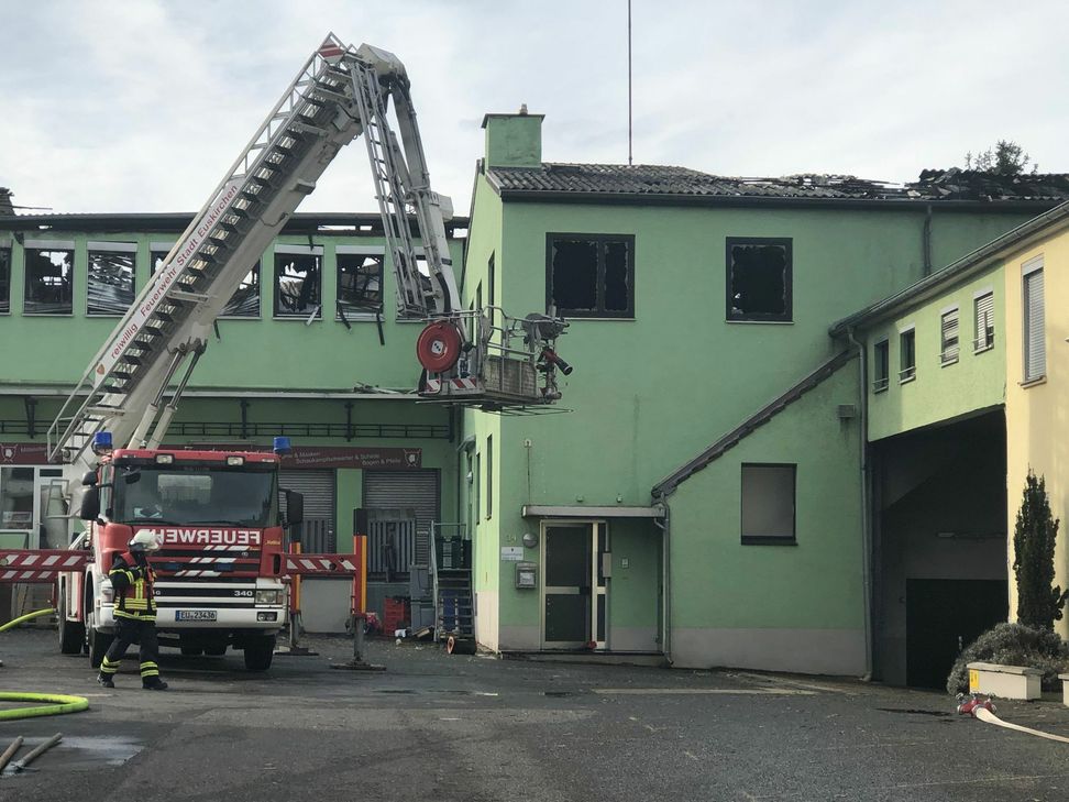 Noch bis in den Sonntag dauerten die Nachlöscharbeiten. Foto: Scholl