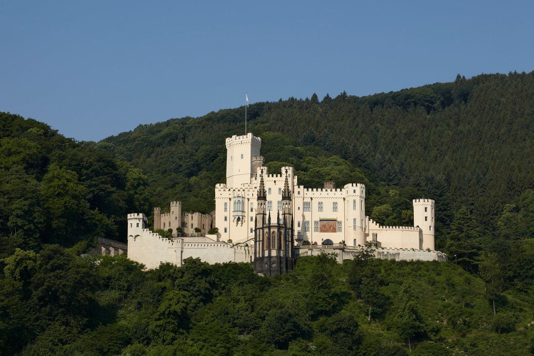 Die Generaldirektion Kulturelles Erbe (GDKE) Rheinland-Pfalz öffnet die Landesmuseen und Teile der landeseigenen Burgen und Schlösser wieder für den Publikumsverkehr, wie Schloss Stolzenfels. (Foto: GDKE)
