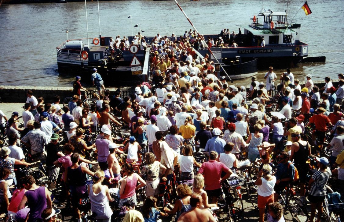 In den Anfangszeiten wurden bis zu 150 000 Besucher bei "Tal ToTal" gezählt. Claudia Schwarz hat in 25 Jahren neben Bildern auch viele Erinnerungsstücke gesammelt.  Archivfotos: Foto Juraschek, Ute Müssig