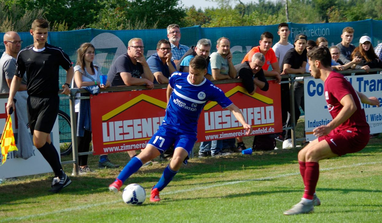 Lars Oster (17) hatte ein paar gute Chancen gegen Schott Mainz, die klare Niederlage konnte er letztlich aber auch nicht verhindern. (Foto: Arno Boes)