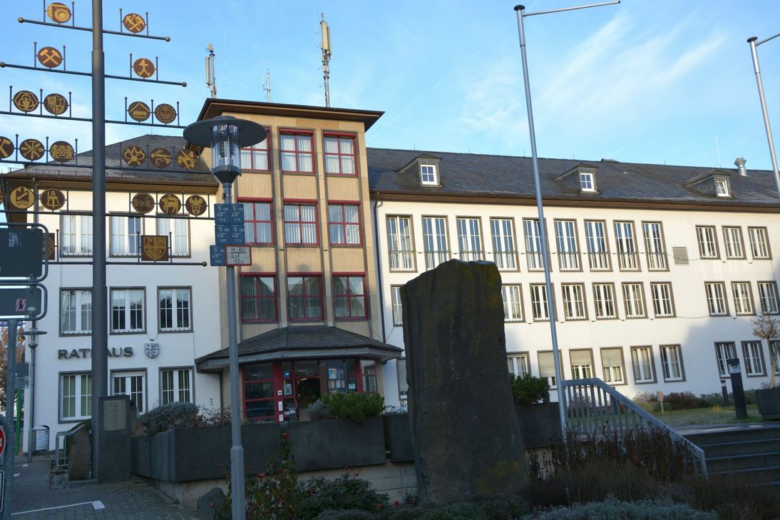 Stadtratsfraktionen und Verwaltung appellieren gemeinsam an die Bevölkerung. Archiv-Foto: Kruft