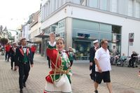 Mayener beim Festzug in der eigenen Stadt unterwegs.
