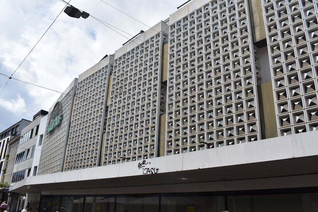 Die Warenhaus-Immobilie in der Fleischstraße hat einen neuen Besitzer. Das ehemalige Horten-Kaufhaus wurde 1973 eröffnet und wurde später zu Galeria Kaufhof.