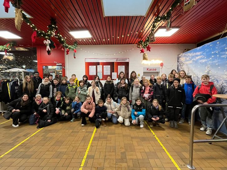 Kinder und Jugendliche dürfen sich in den Weihnachtsferien auf ein abwechslungsreiches Programm des Jugendbüros Altenahr freuen – von kreativen Angeboten bis zu spannenden Ausflügen.