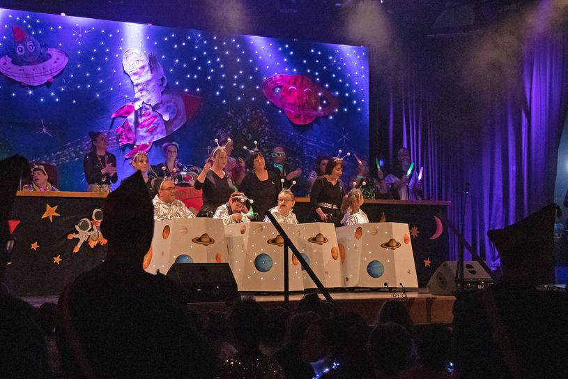 Auftritt der Rollstuhltanzgruppe „Confetti Dancers“.