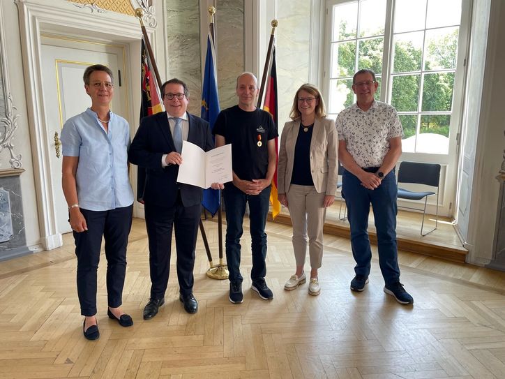 Kreisbeigeordnete Trier-Saarburg, Kathrin Schlöder, ADD-Präsident Thomas Linnertz, Jürgen Meyer, Simone Thiel, 1. Beigeordnete Verbandsgemeinde Saarburg-Kell und Christoph Schmitz, Ortsbürgermeister Wiltingen