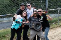 Rock'n'Roll! Aber wohl kaum lauter als die Rennboliden...