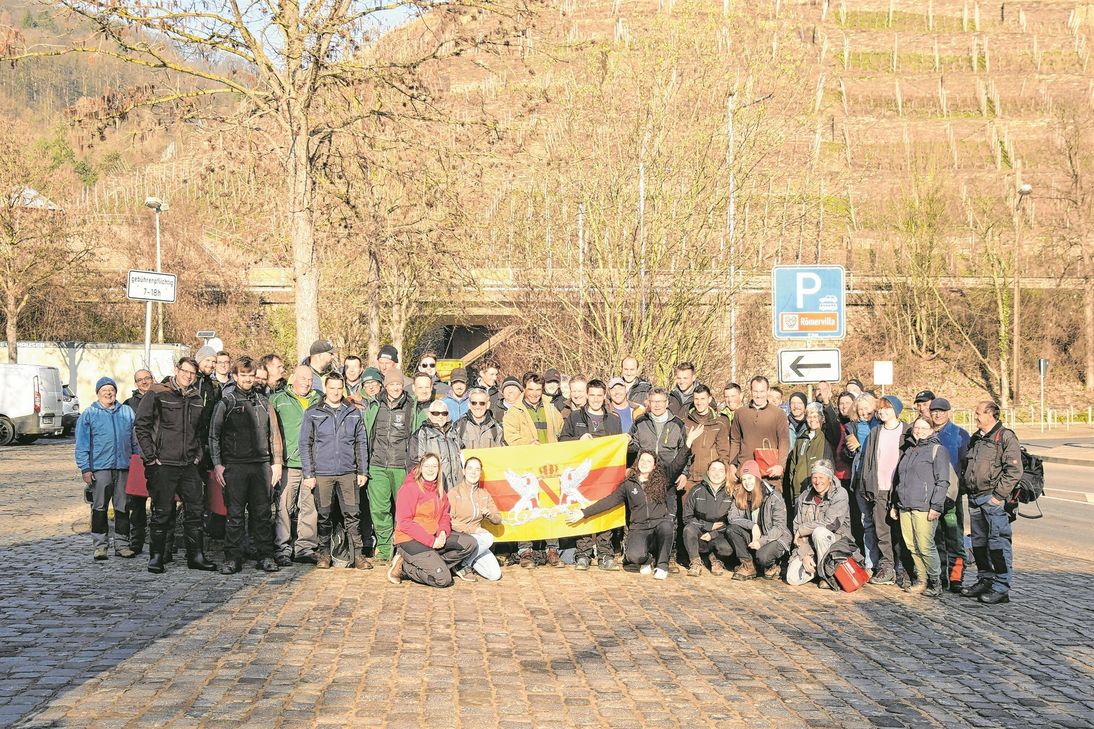 Die Gruppe aus Baden war zu einem Arbeitseinsatz an die Ahr gekommen.