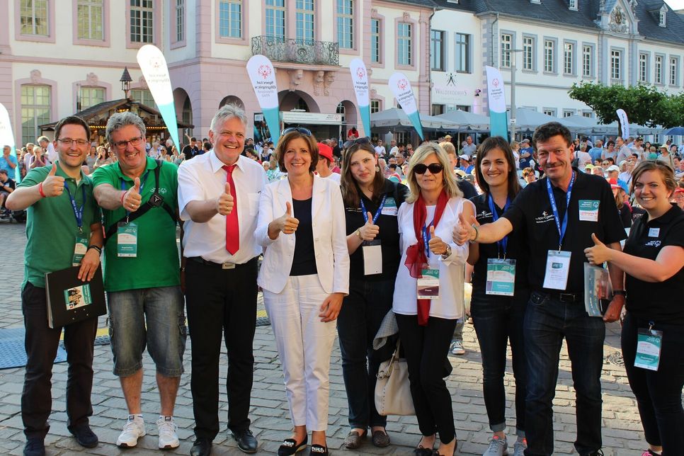 Große Freude bei den Verantwortlichen des Landesverbandes von Special Olympics, gemeinsam mit Ministerpräsidentin Malu Dreyer  (im Bild nach den gelungenen Landesspielen in Trier), dass insgesamt zwölf Kommunen mit dabei sind.