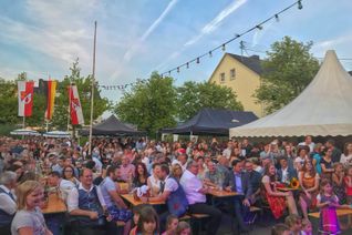 Die Margareten-Kirmes findet am zweiten Juli-Wochenende von Samstag bis Montag auf dem Dorfplatz in Tawern statt. Foto: Privat