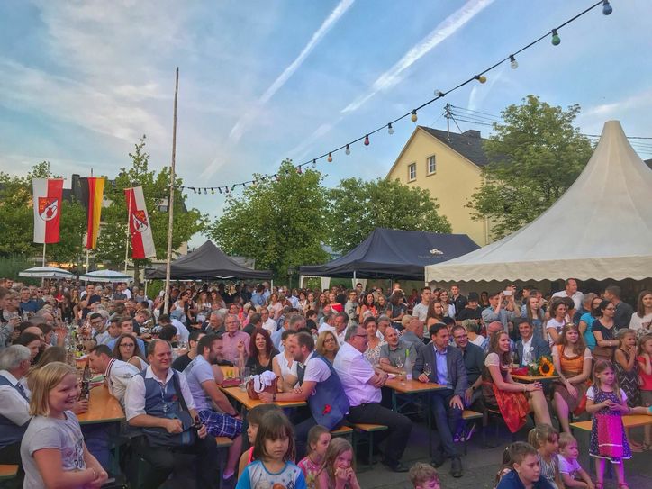Die Margareten-Kirmes findet am zweiten Juli-Wochenende von Samstag bis Montag auf dem Dorfplatz in Tawern statt. Foto: Privat