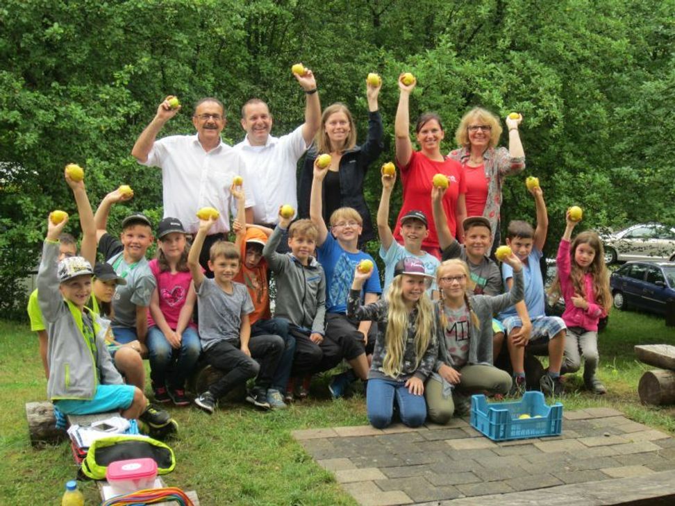 Den Horizont erweitern, globale Zusammenhänge verstehen und vor allem durch Spiel und Spaß andere Länder und Kulturen kennen- und schätzen lernen. Unter diesen Gesichtspunkten wird den rund 600 Kindern, die sich am Ferienspaß des Kreises Trier-Saarburg beteiligen, ein ereignisreiches Programm geboten. Die beliebte Ferienaktion mit insgesamt zehn ganz verschiedenen Tagesaktivitäten zieht auch in diesem Jahr die Jungen und Mädchen im Alter zwischen acht und zwölf Jahren in ihren Bann. Foto: FF