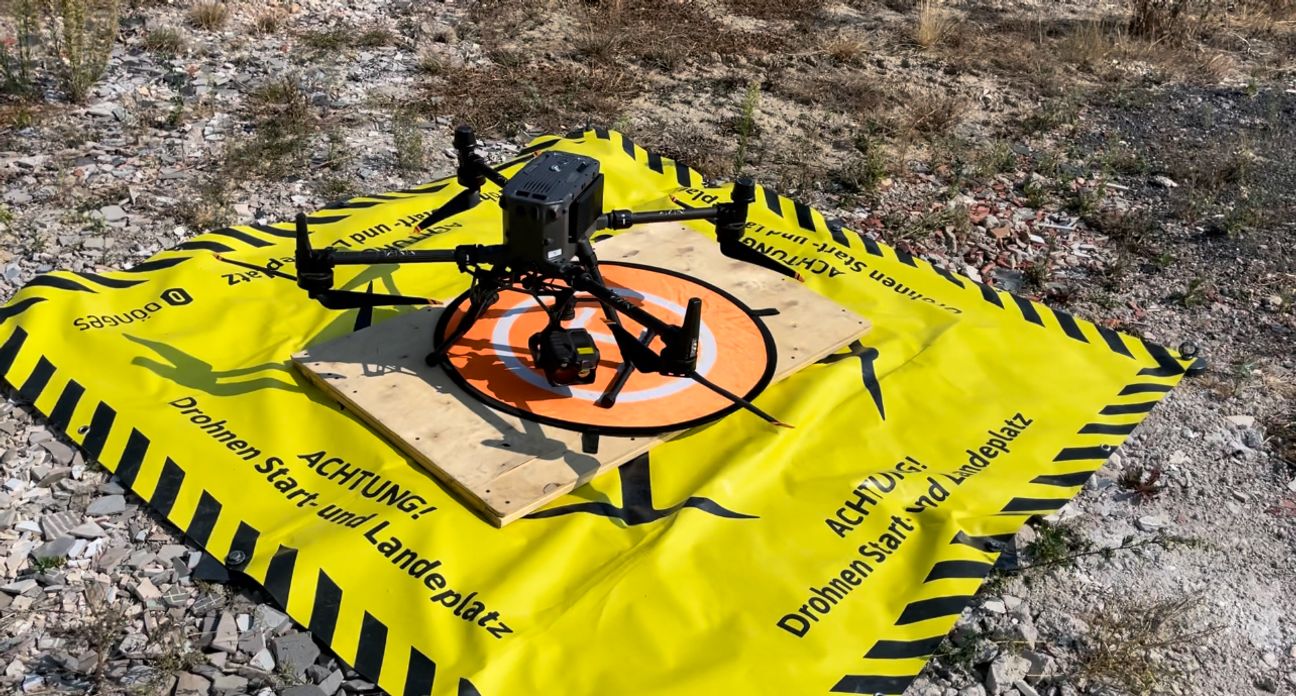 Mit dieser Drohne des Landkreises Cochem-Zell werden bei Waldbränden gezielt Glutnester aufgespürt.