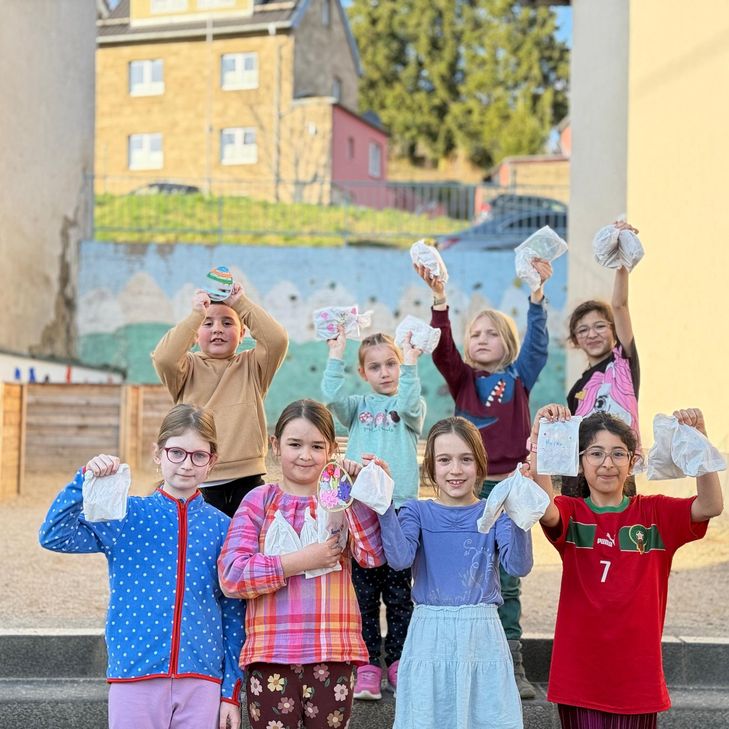Die Kinder hatten viel Spaß beim Osterbacken.
