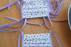 Solcher Mundschutz wird aktuell in vielfacher Menge von Hobbynähern in der Eifel hergestellt. Foto: Huppenbroich