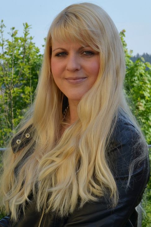 "Nie wieder überflüssige Verpackung, nie wieder mehr kaufen müssen, als man eigentlich braucht: Das Konzept des 'Unverpackt'-Laden dürfte Umwelt und Konsumenten gleichermaßen freuen. Für die Trierer Einkaufswelt ist der Laden auf jeden Fall eine Bereicherung. Ein solches Konzept gibt es bislang in der Region nicht. Eine entsprechende Zielgruppe scheint es aber durchaus zu geben - das belegen die Facebook-Likes der Seite. Bleibt zu hoffen, dass die Crowdfunding-Kampagne Erfolg hat und der Laden im April öffnen kann - verdient hat er es" - Kommentar von Redakteurin Svenja Pees