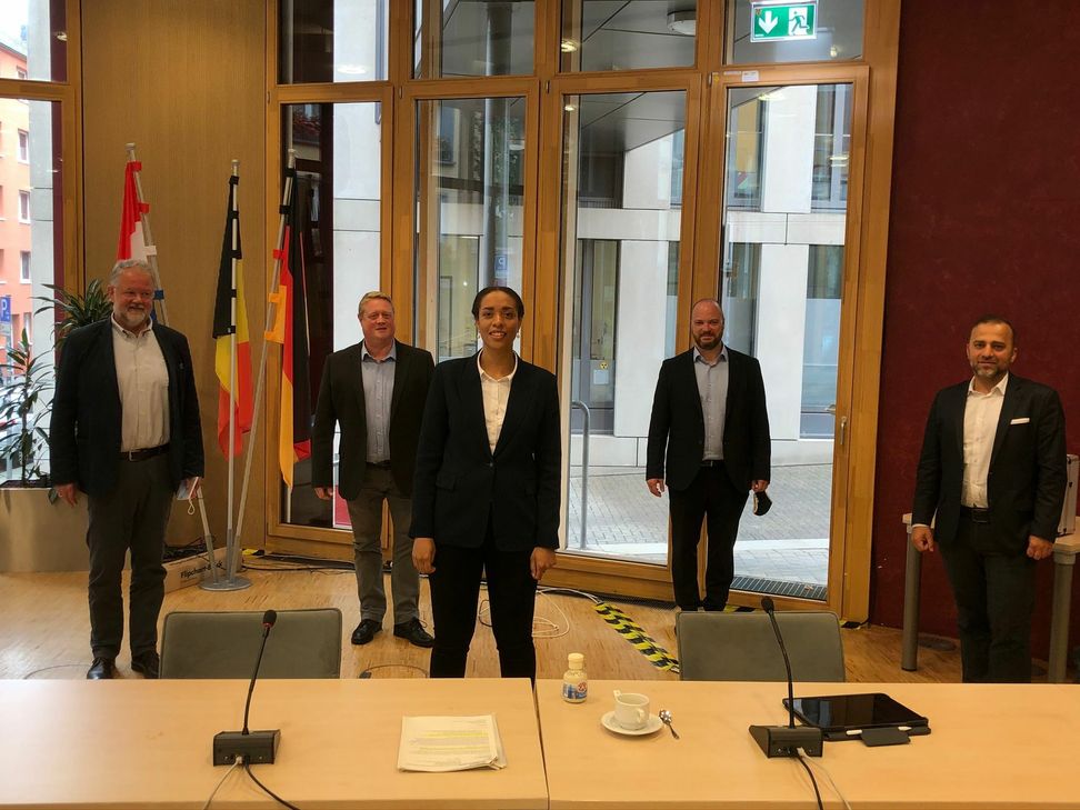 Vertreter von Kommunalem Integrationszentrum und Sozialdezernat der Städteregion Aachen sowie Teilhabemanager präsentierten die NRW-Landesinitiatve »Durchstarten in Ausbildung und Arbeit«, die jungen Geflüchteten eine berufliche Perspektive bieten soll. Foto: T. Förster