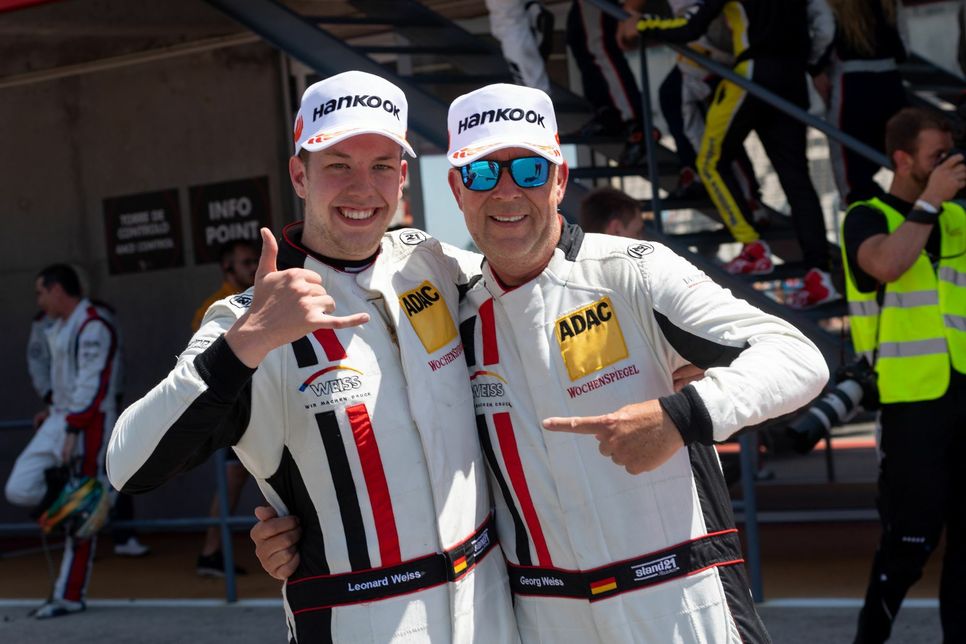 Wenn der Vater mit dem Sohne...: Georg Weiss (r.) und Leonard Weiss starten bei den 24 Stunden von Barcelona. (Foto: WTM Racing)