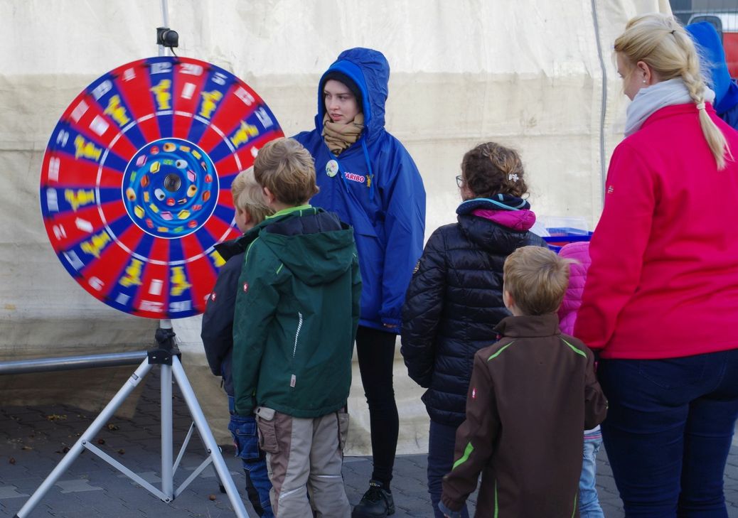Bei der Tauschaktion in der Grafschaft gibt es Haribo für Kastanien.