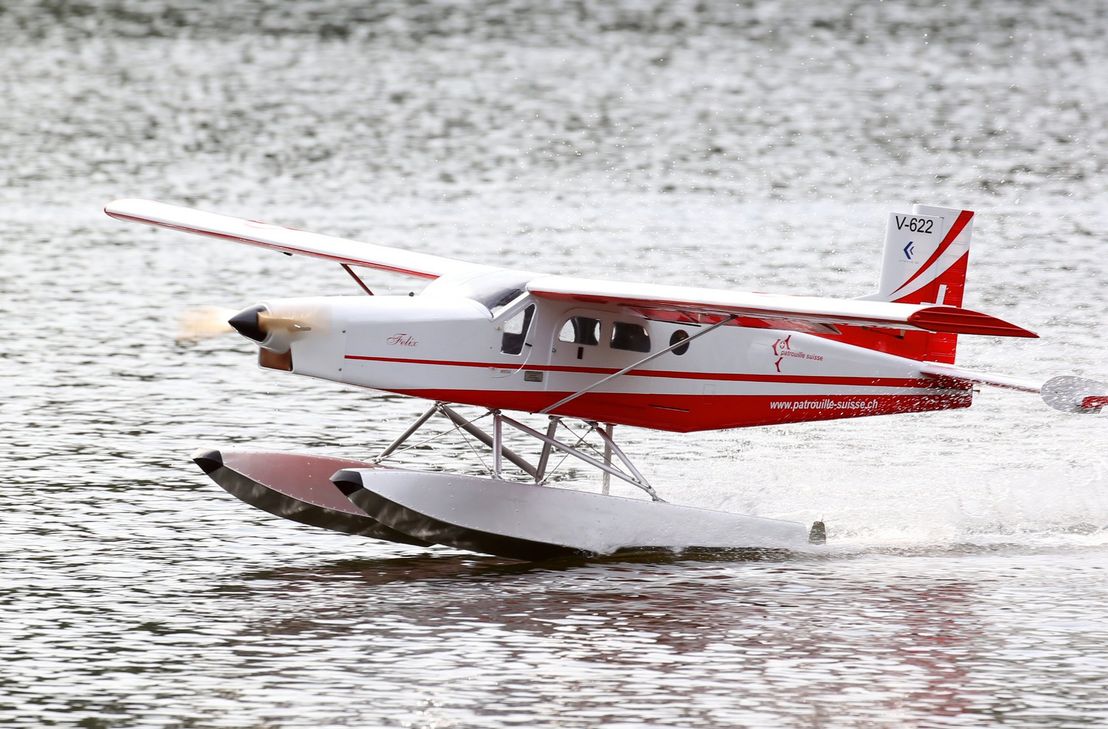 Vom Bausatz zum Meisterwerk: Das Modellwasserflugzeug ähnelt in Statik und Maßstab dem realen Modell. Tausend Einzelteile werden von Enthusiasten in jahrelanger Arbeit zusammengesetzt.