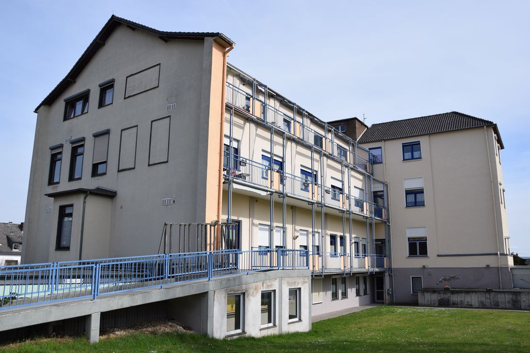 Gebäude am Hauptstandort des Caritas Zentrums in Mendig.