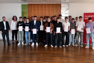 In einer kleinen Feierstunde in den Räumlichkeiten der KSK konnten die Gewinner Preise im Gesamtwert von 2 250 Euro entgegennehmen.