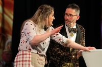 Louisa Kress und Alexander Houben. Impressionen von der ersten Sitzung der KG Heuschreck 1848 in der Trierer Europahalle.