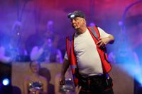 Rainer Lübeck als Hausmaaster. Impressionen von der ersten Sitzung der KG Heuschreck 1848 in der Trierer Europahalle.