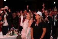 Leiendecker Bloas (Publikum) - Impressionen von der ersten Sitzung der KG Heuschreck 1848 in der Trierer Europahalle.