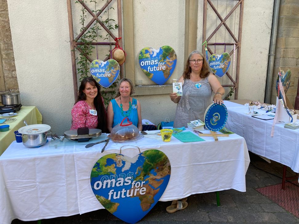 Omas For Future im Einsatz in Odernheim.