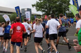 Aktiv auf, entspannt neben der Strecke oder bei der After-Run-Party kann man wertvolle Kontakte knüpfen beim 14. Nordeifeler Businessrun.