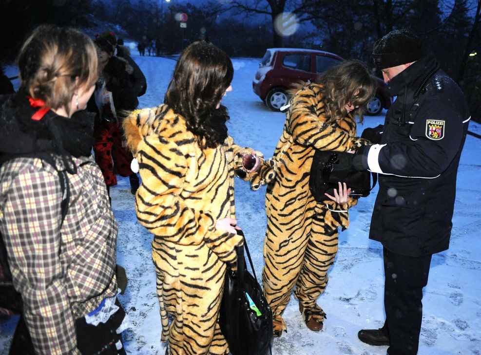 Der Jugendschutz ist auch an den Karnevalstagen nicht außer Kraft gesetzt.