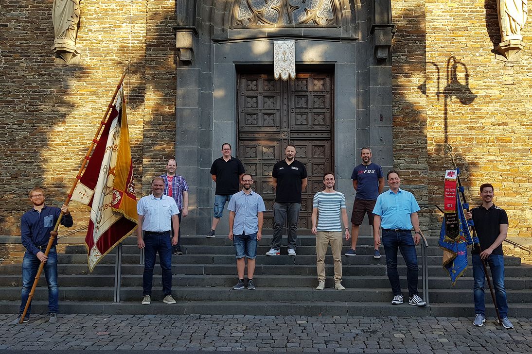 Die Treiser Kirmes soll nicht vollends ausfallen (von links): Lukas Oberhausen, Josef Bleser, Frank Follak, Michael Bröhl, Rene Zilles, Tom Lippe, Thomas Grün, Tobias Keifenheim, Dirk Mandernach und Sebastian Hock.