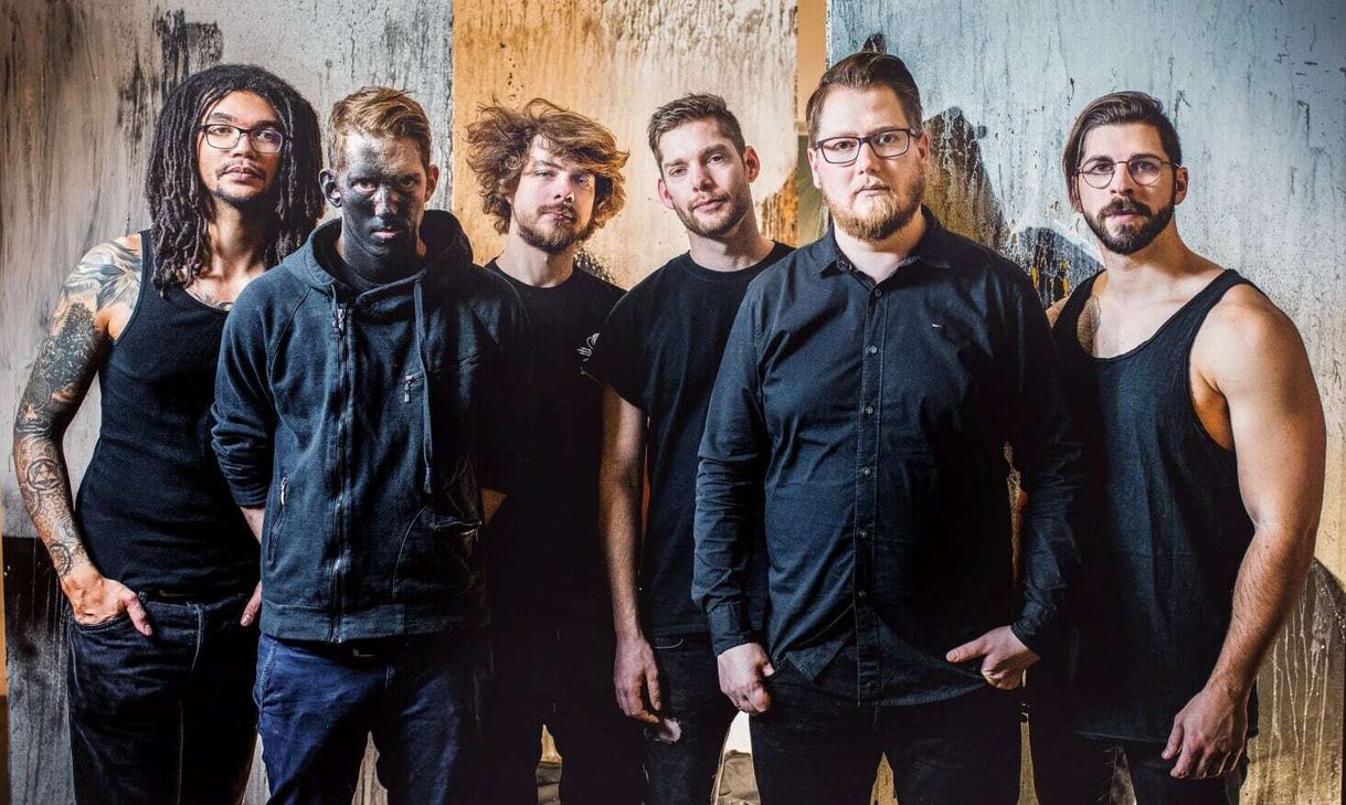 Liefern den Song zum Virus oder besser gesagt dagegen: Die Sinziger Band "Sinuz" ruft mit "Bleib zu Hause" dazu auf, sich an Kontakt- und Versammlungsverbote zu halten. Foto: Lisa Bittner