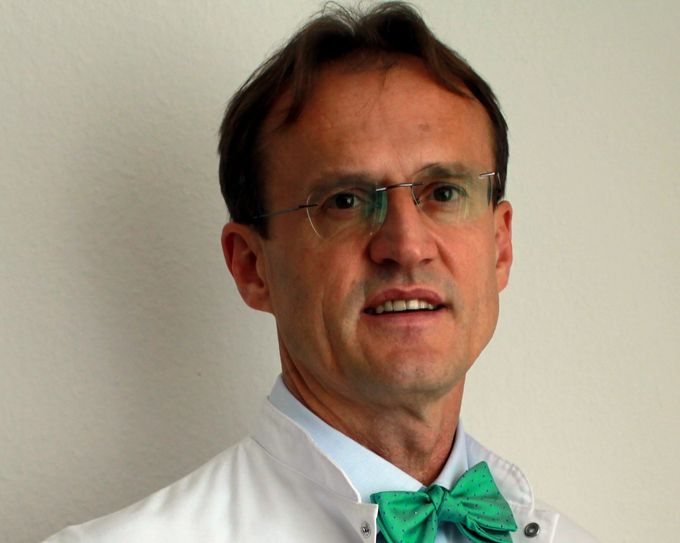 Chefarzt Dr. med. univ. Senad Habibovic startet am 1.Mai im St. Elisabeth in Mayen. Foto: GK