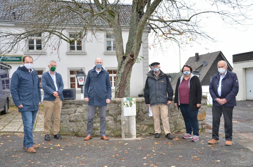 Die Rolle des Dorfes Rott für die Schlacht um den Hürtgenwald wird an der »Hörstelle« am Saal Hütten thematisiert. Dwight D. Eisenhower besucht dort den Westwall nach der verheerenden Niederlage der Amerikaner. Foto: T. Förster