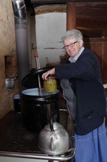 Schnibbelbohnen gehörten früher zu den Gemüsesorten, die häufig eingemacht wurden, wie Museums-Hauswirtschafterin Hildegard Wolfgarten weiß.